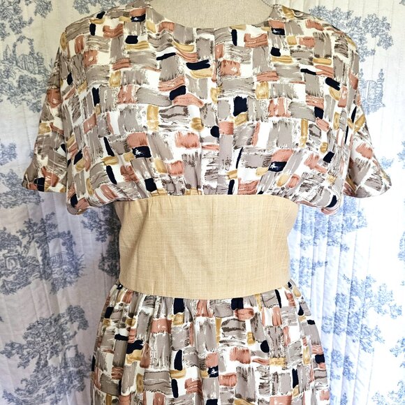 Size S Contrast Waist Flutter Sleeve Dress New - Picture 2 of 8